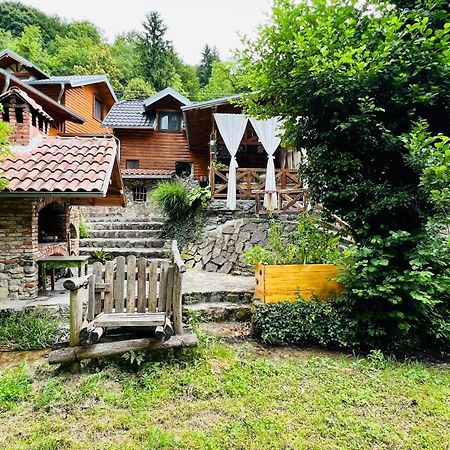 Kuca Za Odmor Bajka Villa ยาสเตรบาร์สโก ภายนอก รูปภาพ